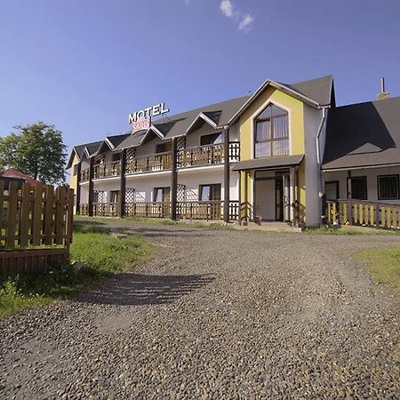 Motel Pod Stromisom Vlachovo Ngoại thất bức ảnh