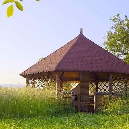 Motel Pod Stromisom Vlachovo Ngoại thất bức ảnh