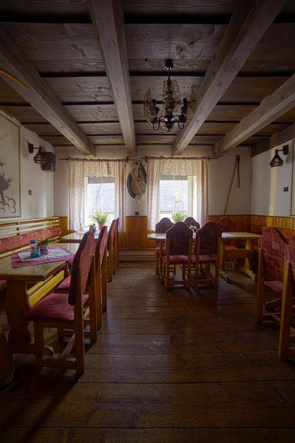 Motel Pod Stromisom Vlachovo Ngoại thất bức ảnh